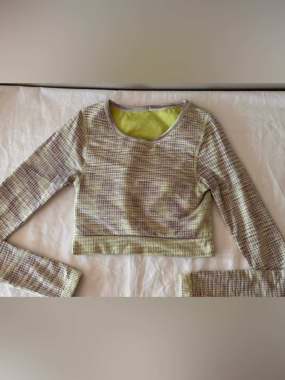 LULULEMON Ebb to Street Cropped Long Sleeve Top Shirt w/Sports Bra  

Women’s  4